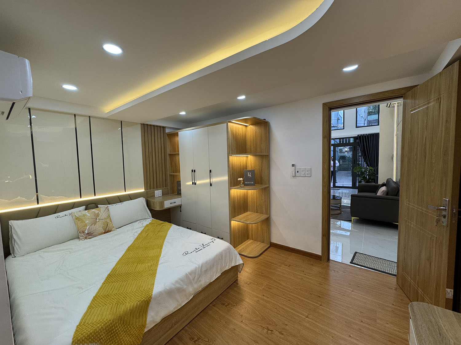 Lửng+1 lầu 4,2x12=50m2 có phòng master tầng trệt cho người lờn full nội thất khu vip Nguyễn Văn Đậu